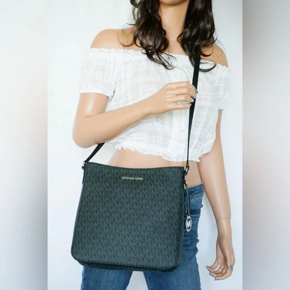 Michael Kors Jet Set Travel Large Logo Messager Bag - Picture 7 of 7